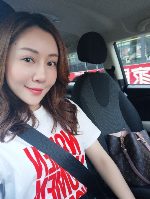 娜娜的第二张照片--呼和浩特相亲服务中心