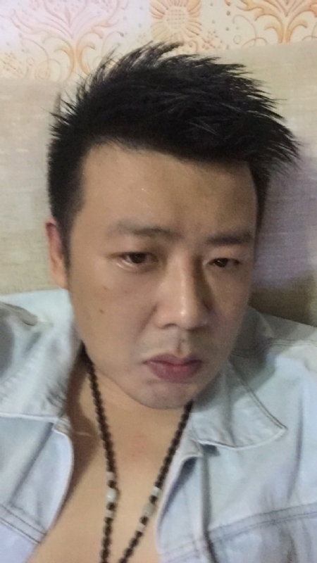 沐浴阳光的第一张照片--呼和浩特相亲服务中心