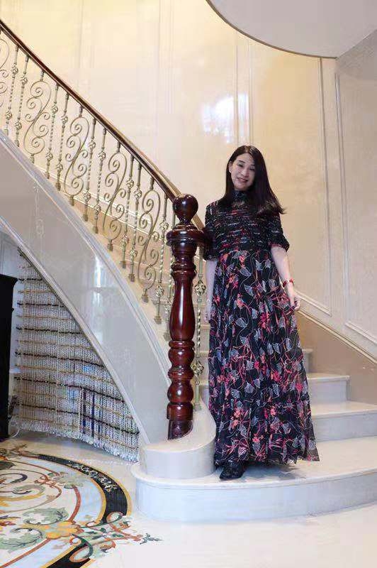 馨儿的第三张照片--呼和浩特相亲服务中心