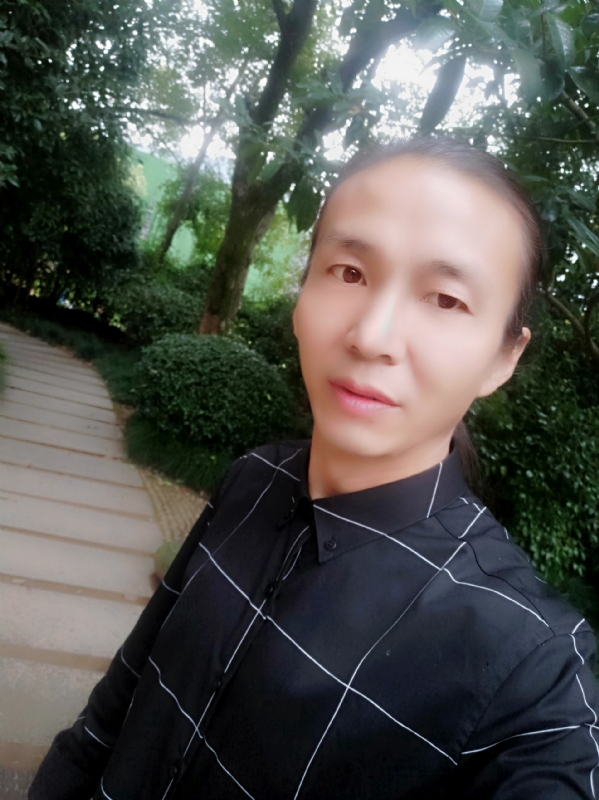 北方的狼的第一张照片--呼和浩特相亲服务中心