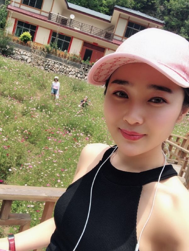 诗琪的第二张照片--呼和浩特相亲服务中心