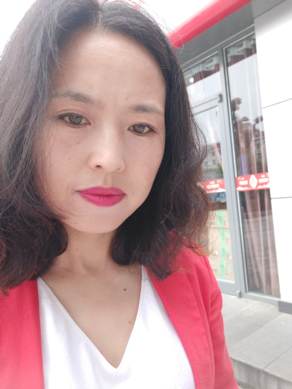 枫叶飘零的第一张照片--呼和浩特相亲服务中心