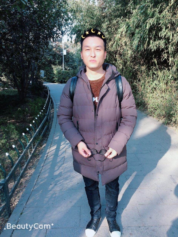 马儿的第一张照片--呼和浩特相亲服务中心