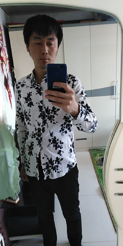 兰若寺里的书生的第一张照片--呼和浩特相亲服务中心