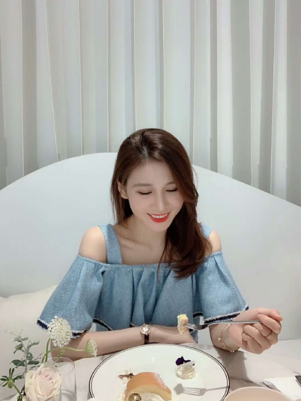 Emily的第三张照片--呼和浩特相亲服务中心