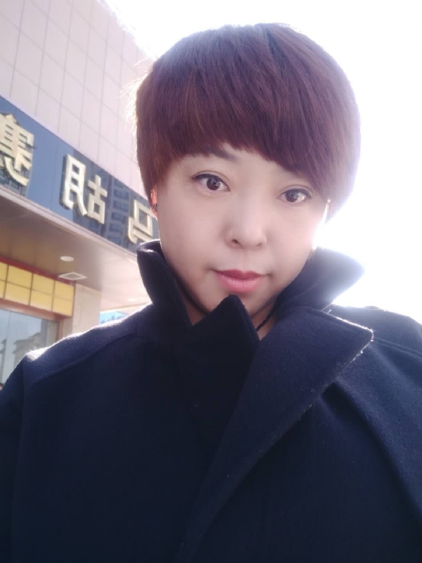 霞儿的第一张照片--呼和浩特相亲服务中心