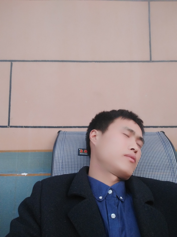 有钱爱情才能长久的第一张照片--呼和浩特相亲服务中心