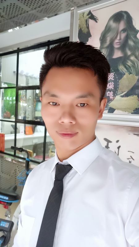 阳光男士的第一张照片--呼和浩特相亲服务中心