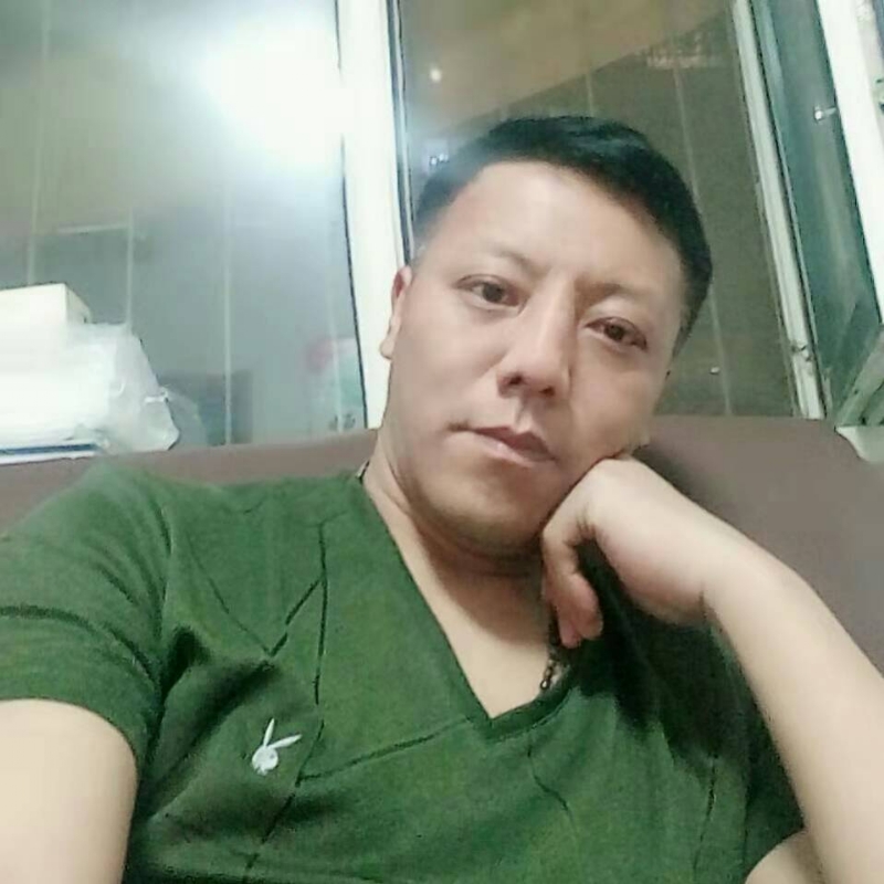 龍行天下的第一张照片--呼和浩特相亲服务中心