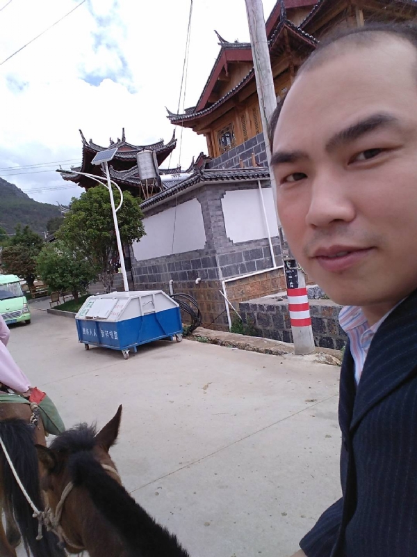 当代军人的第一张照片--呼和浩特相亲服务中心