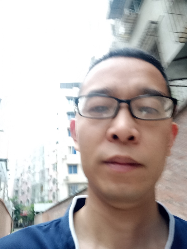 眼镜的第一张照片--呼和浩特相亲服务中心