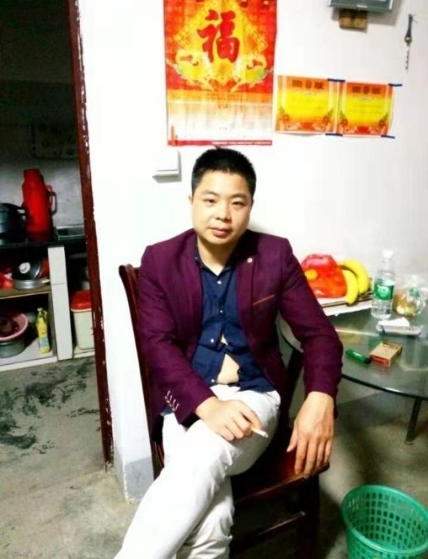 蓝色的微笑的第一张照片--呼和浩特相亲服务中心