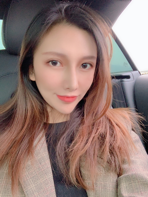 李岚Lancy的第一张照片--呼和浩特相亲服务中心