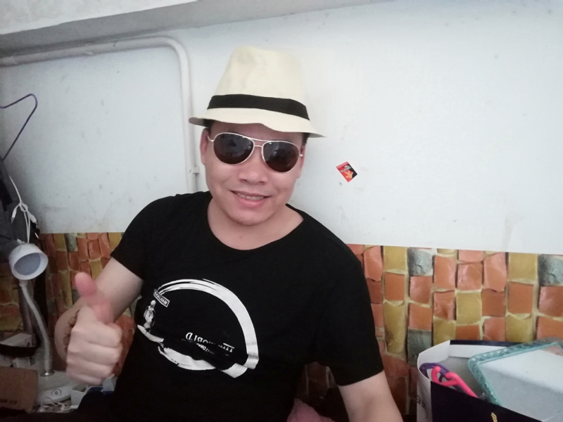 艰难爱情的第一张照片--呼和浩特相亲服务中心