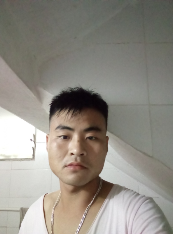 落叶知秋的第一张照片--呼和浩特相亲服务中心