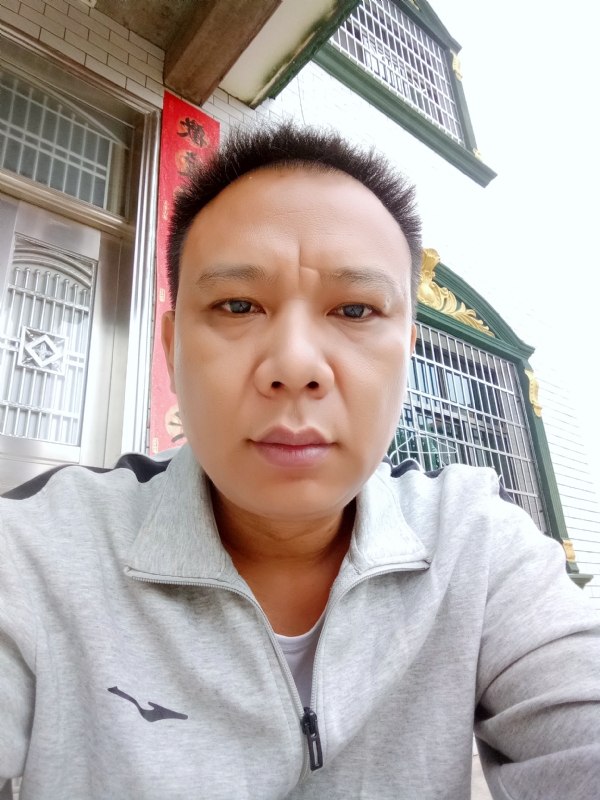 随缘的第一张照片--呼和浩特相亲服务中心