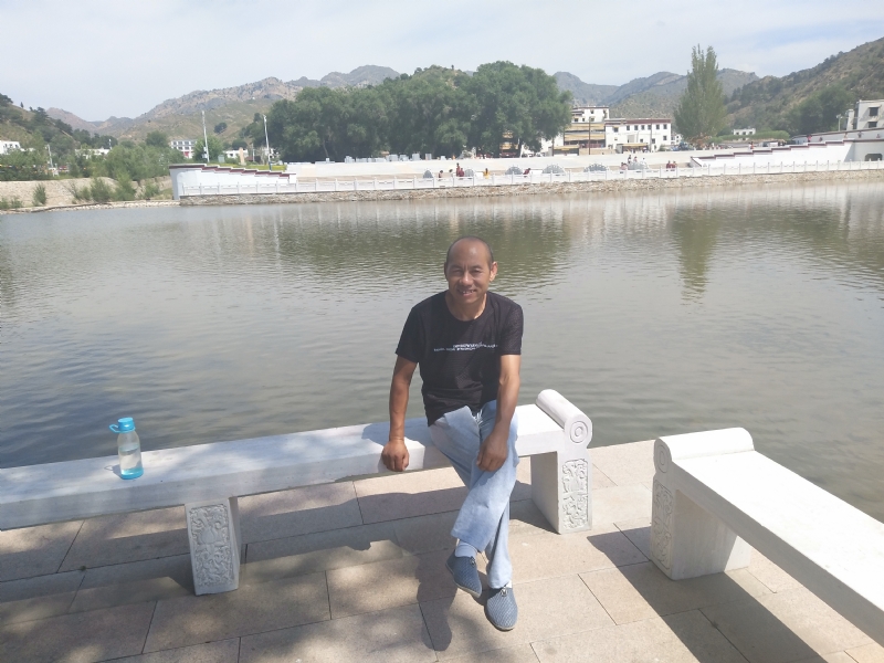 大漠独行的第一张照片--呼和浩特相亲服务中心