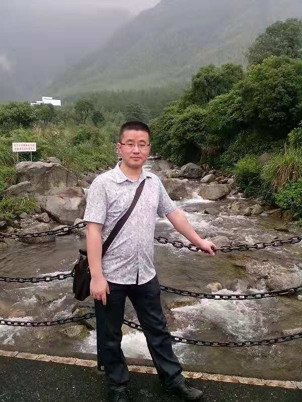 淡定牛魔王的第三张照片--呼和浩特相亲服务中心