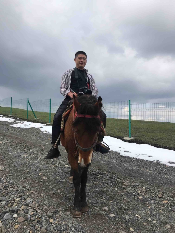 一个人的第一张照片--呼和浩特相亲服务中心