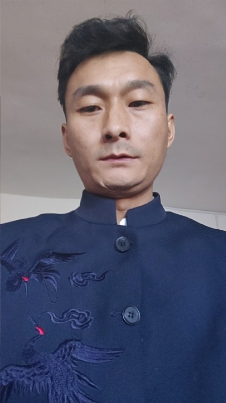 逆袭的小老鼠～龙long的第一张照片--呼和浩特相亲服务中心