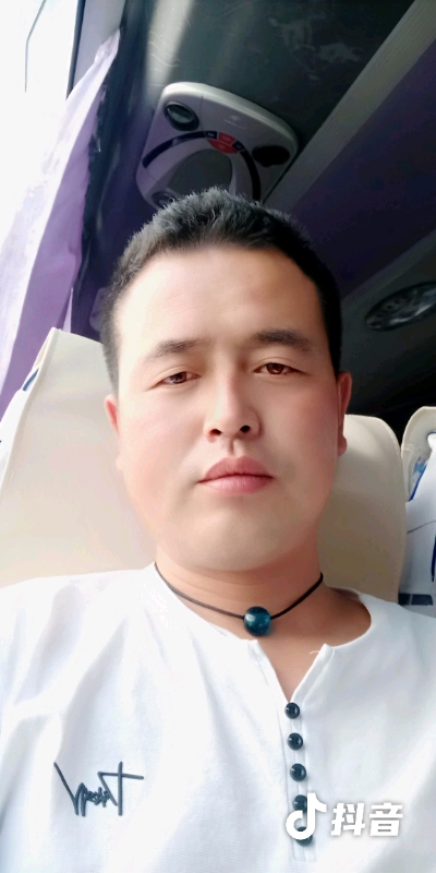 瞬间被爱上的第一张照片--呼和浩特相亲服务中心