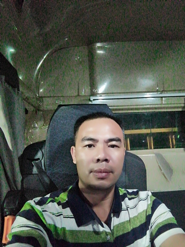 疯一般的爱恋的第一张照片--呼和浩特相亲服务中心