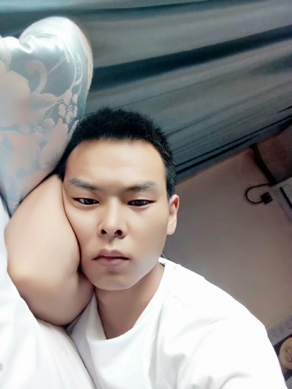 琪子心的第一张照片--呼和浩特相亲服务中心