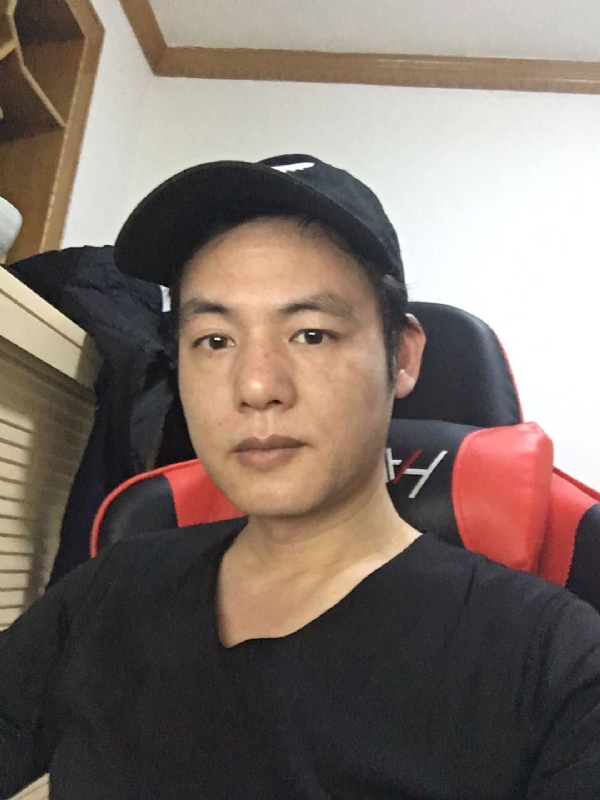 扛枪打鸟的第一张照片--呼和浩特相亲服务中心