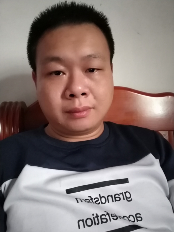 飞的第一张照片--呼和浩特相亲服务中心