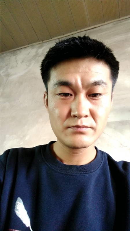 侯银学HyX的第一张照片--呼和浩特相亲服务中心