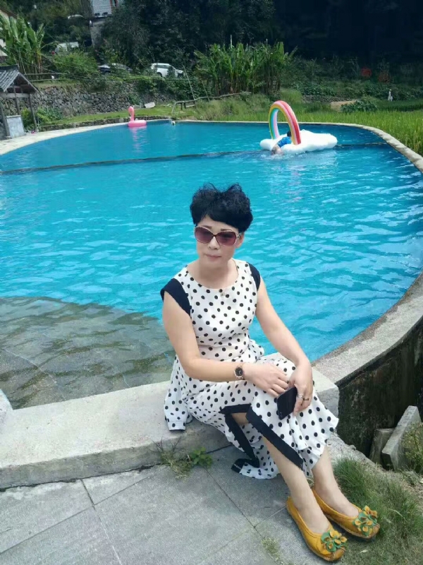 守望幸福的第一张照片--呼和浩特相亲服务中心