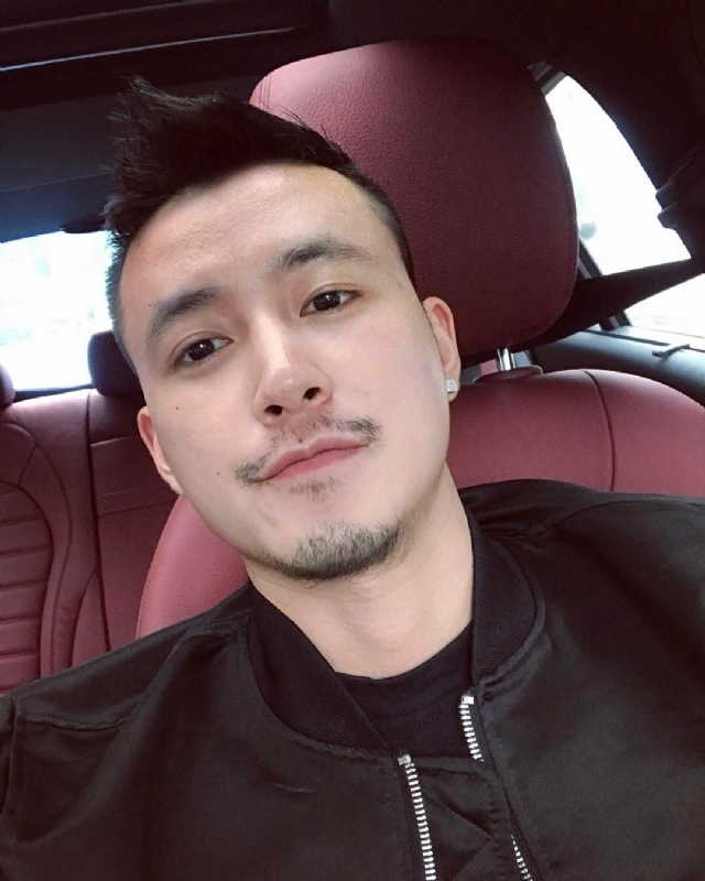 隆刘的第二张照片--呼和浩特相亲服务中心