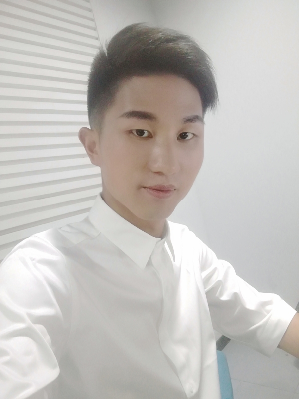 MrLi的第二张照片--呼和浩特相亲服务中心