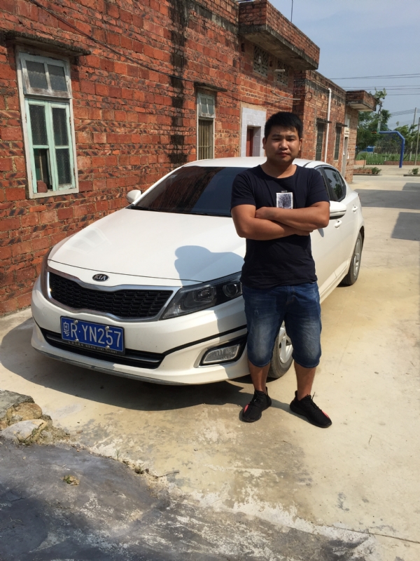 独坐街头的第二张照片--呼和浩特相亲服务中心