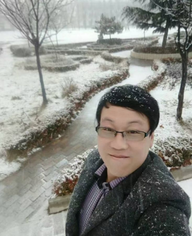 一吻天荒的第二张照片--呼和浩特相亲服务中心