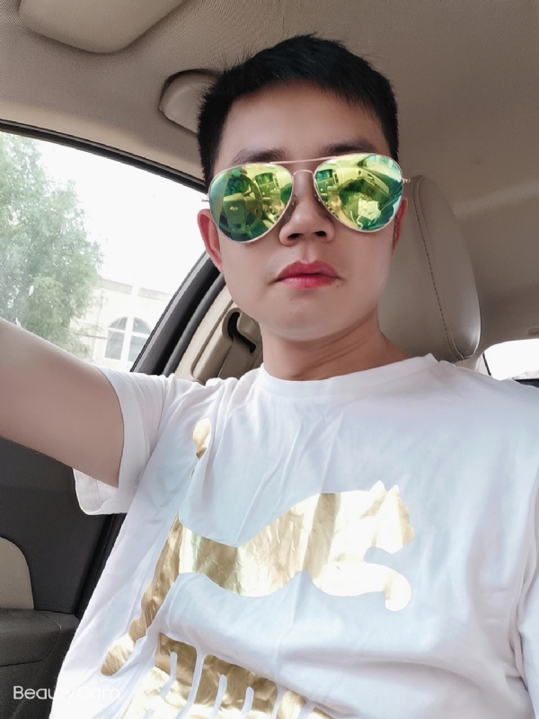 奋斗的第一张照片--呼和浩特相亲服务中心