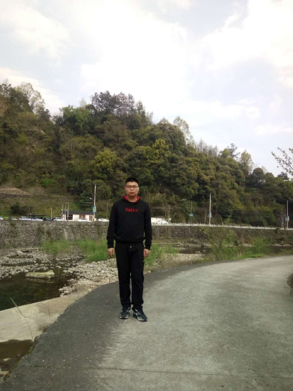 等着上钩的鱼的第二张照片--呼和浩特相亲服务中心