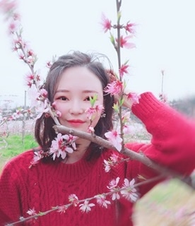 小桌子的第一张照片--呼和浩特相亲服务中心