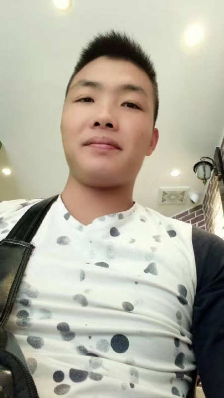 吃生蚝的小乖乖的第一张照片--呼和浩特相亲服务中心