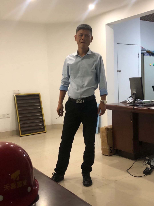 郁闷之中的第一张照片--呼和浩特相亲服务中心