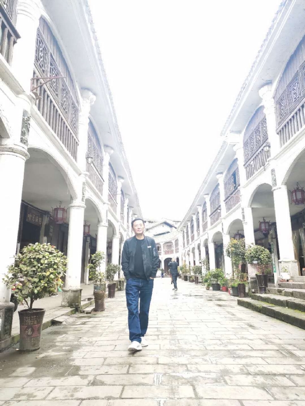 斌哥哥的第一张照片--呼和浩特相亲服务中心