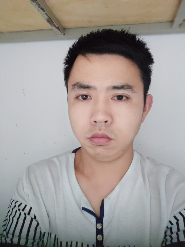 老男孩的第一张照片--呼和浩特相亲服务中心