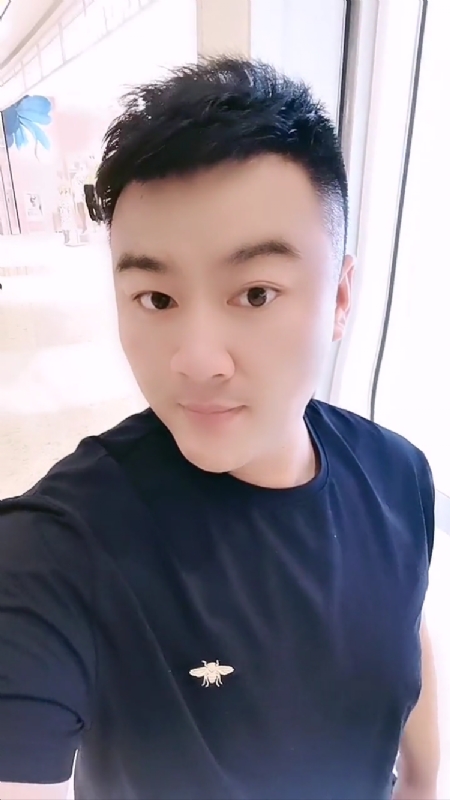 微风徐徐的第一张照片--呼和浩特相亲服务中心