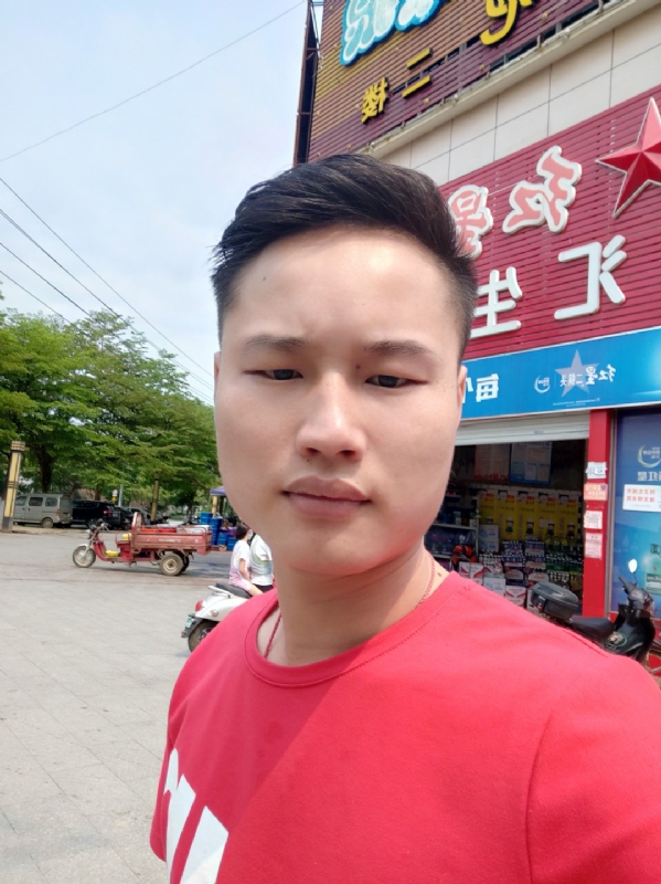 刘振军的第一张照片--呼和浩特相亲服务中心