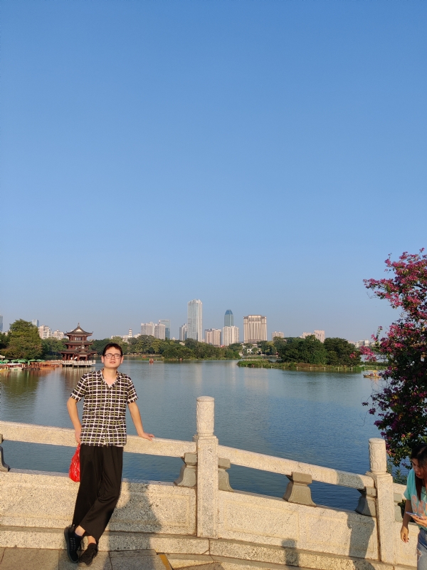 萍水相逢晏的第一张照片--呼和浩特相亲服务中心