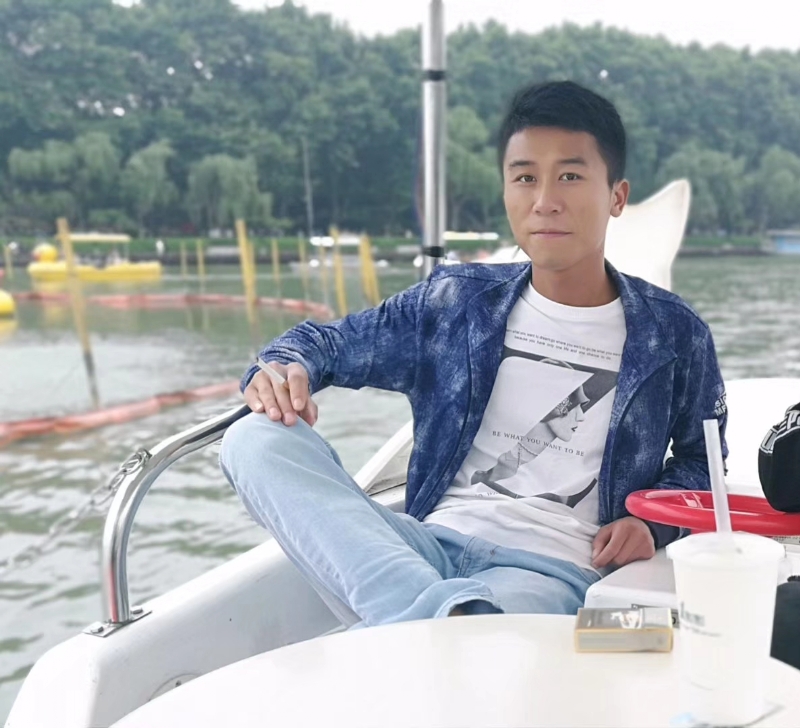 小熊微品的第一张照片--呼和浩特相亲服务中心