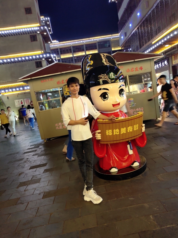 圆嘟嘟的瘦子的第一张照片--呼和浩特相亲服务中心