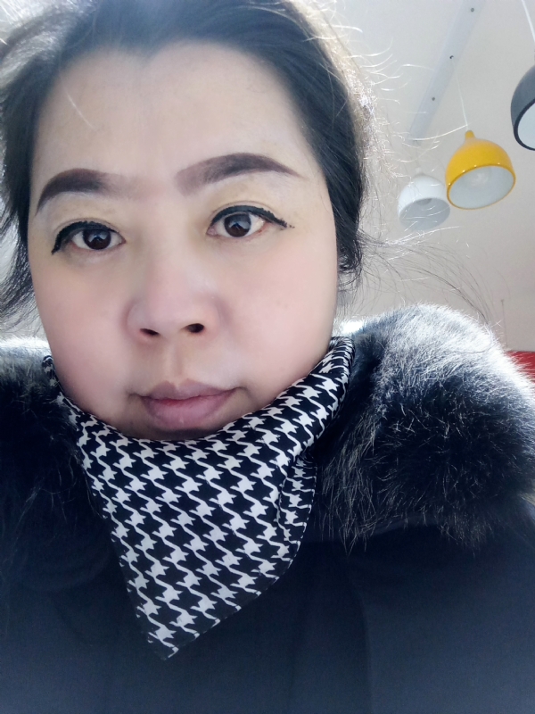 余猪猪的第一张照片--呼和浩特相亲服务中心