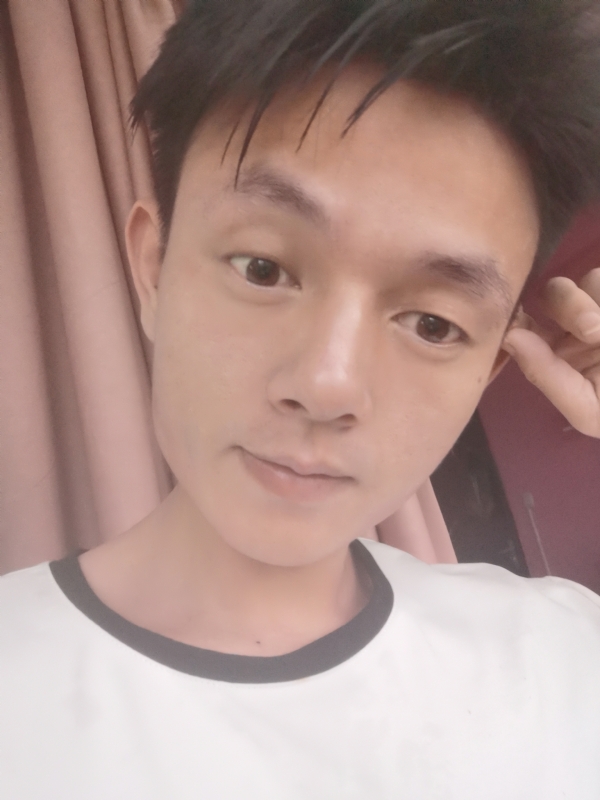 一一得一的第一张照片--呼和浩特相亲服务中心