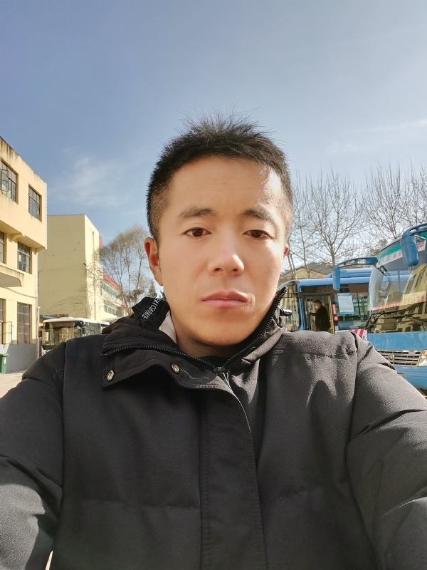 孤独的云的第一张照片--呼和浩特相亲服务中心